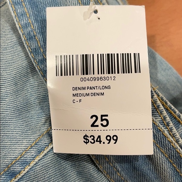 Forever 21 Carpenter-Style Denim Jeans - Picture 6 of 6